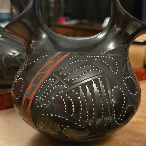 Authentic Signed Mata Ortiz Blackware Wedding Vase Handmade Pottery - Picture 5 of 8